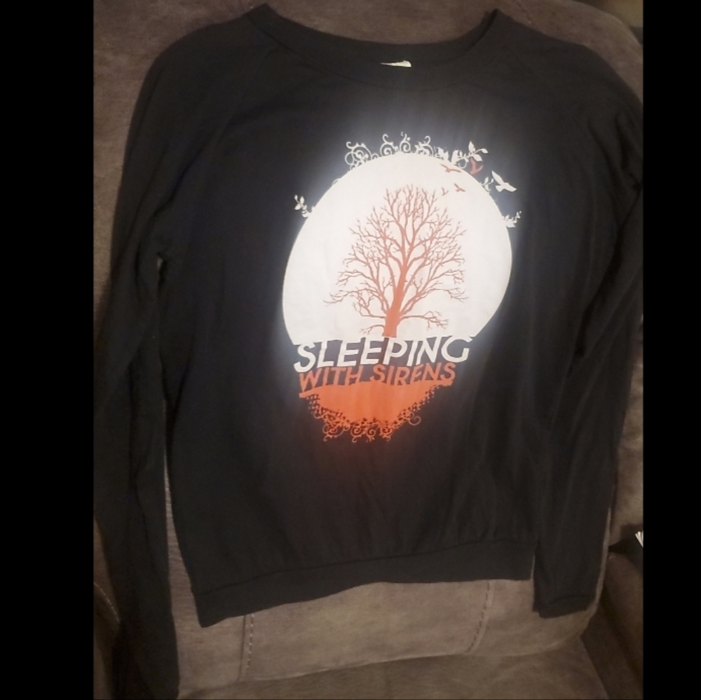 Sleeping with Sirens shirt Women's M